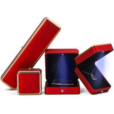 Luxe LED rouge éclairant boîte à bijoux, boîtes à bijoux