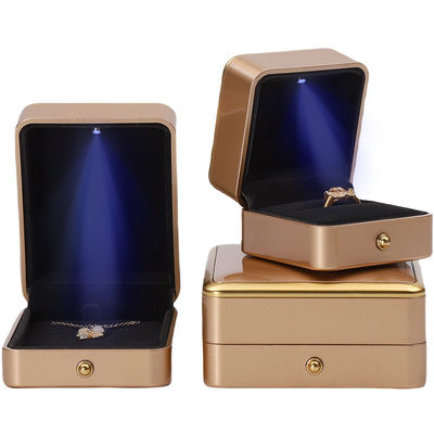 acheter Logo personnalisé Boîte à bijoux LED or clair Pour bracelet Collier Boucles d'oreilles Ring Packaging online manufacture