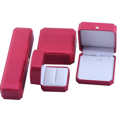 Le plus récent rectangle Hanhong personnalisé rouge PU bracelet en cuir boîte d'emballage pour le stockage de bijoux