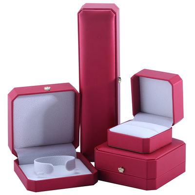 Le plus récent rectangle Hanhong personnalisé rouge PU bracelet en cuir boîte d'emballage pour le stockage de bijoux