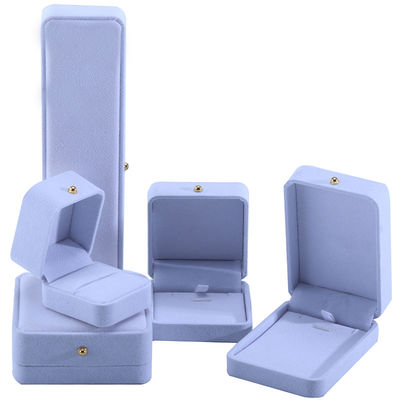 Boîte d'emballage personnalisée de bijoux de velours blanc pour bracelet de collier