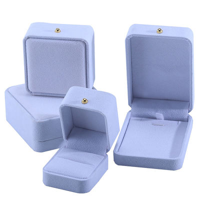 Boîte d'emballage personnalisée de bijoux de velours blanc pour bracelet de collier