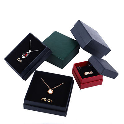 Fabrication en gros Luxe Jeux de bijoux Boîte personnalisée Coffret personnalisé haut de gamme Collier Bracelet Boucles d'oreilles Ensemble de bijoux d'anneau Emballage De papier carton couvercle et base Boîte à bijoux avec logo