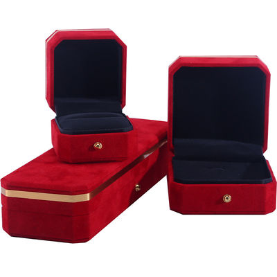 Fabrication en gros Collier Ringe Jeux Ensemble Boîte d'emballage Boîte cadeau de bijoux Logo personnalisé rouge Velours de bijoux Boîte avec bordure dorée