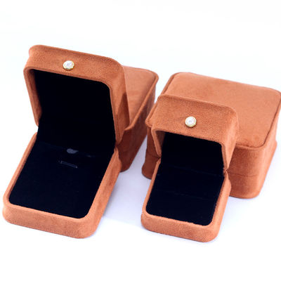 Logo personnalisé Coffre à bijoux en velours de couleur de café pour bracelet boucles d'oreilles Collier Perle Lock