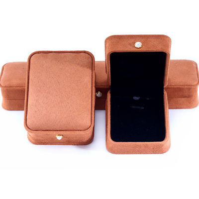 Logo personnalisé Coffre à bijoux en velours de couleur de café pour bracelet boucles d'oreilles Collier Perle Lock