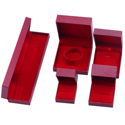 Fabrication de gros Luxe carré Joaillerie Boîte personnalisée personnalisée haut de gamme Collier Bracelet Boucles d'oreilles Ensemble de bijoux d'anneau Emballage papier carton flip rouge Boîte à bijoux avec logo