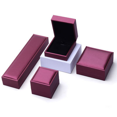 Boîte d'emballage de bijoux en velours de luxe personnalisée avec cuir PU violet de Hanhong