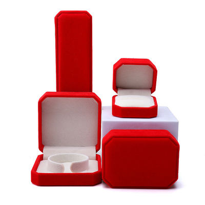 acheter Package de bijoux Flannelette rouge Boîte de taille personnalisée pour collier Bracelet et bague online manufacture