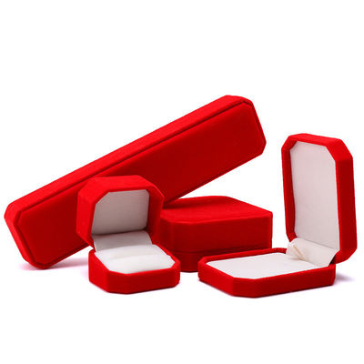 Package de bijoux Flannelette rouge Boîte de taille personnalisée pour collier Bracelet et bague