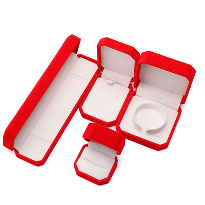 Package de bijoux Flannelette rouge Boîte de taille personnalisée pour collier Bracelet et bague