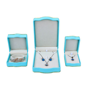 Boîte à bijoux en cuir à logo personnalisé pour boucles d'oreilles Anneaux Bracelets et colliers par Hanhong