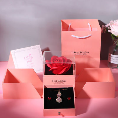 Boîte de rose de la Saint-Valentin type tiroir boîte d'emballage de bijoux en forme carrée