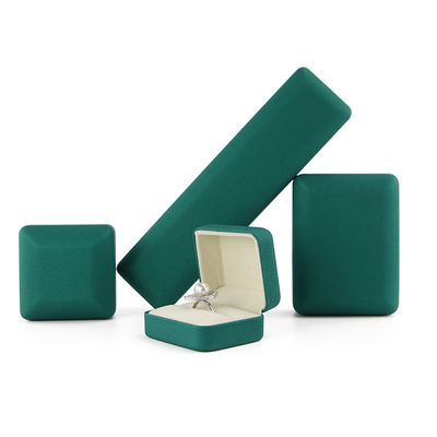 Package de bijoux Boîte à anneaux de collier en fer pour taille personnalisée Grade Hanhong Emerald