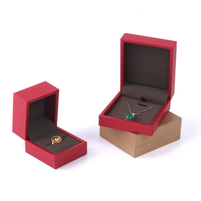 Boîte à bijoux en papier OEM à logo boîte à tiroirs en microfleece pour l'emballage de bague et de pendentif