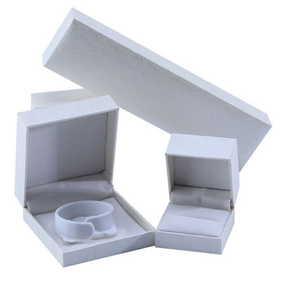 OEM Carton rectangulaire Box de bijoux en papier Boîte d'emballage pour boucles d'oreilles Collier Ring