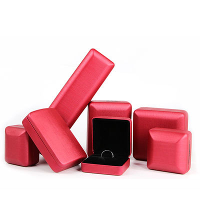 Boîte de bijoux en cuir en PU rouge pour bagues et ensembles personnalisés