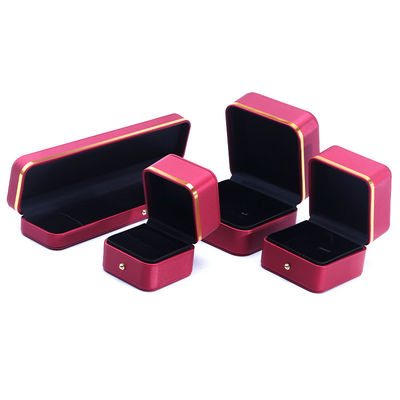 acheter Boîte à bijoux en cuir de qualité rouge pour le dernier style de bracelet rectangulaire collier cadeau de montre online manufacture
