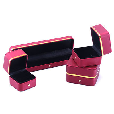 Boîte à bijoux en cuir de qualité rouge pour le dernier style de bracelet rectangulaire collier cadeau de montre
