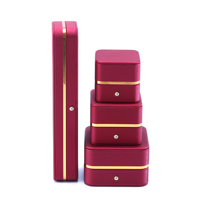 Boîte à bijoux en cuir de qualité rouge pour le dernier style de bracelet rectangulaire collier cadeau de montre