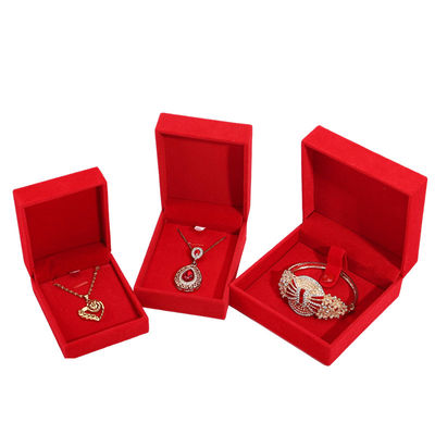 Boîte à bijoux en bois de luxe en velours rouge