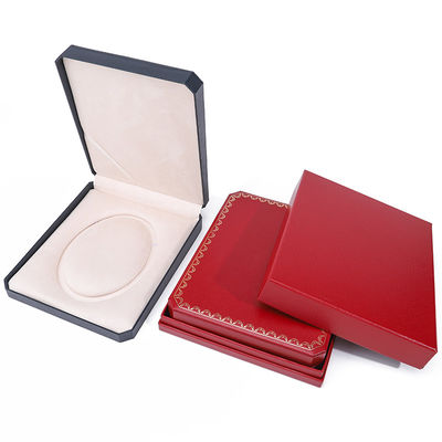 Emballage de boîte à bijoux en carton de marque, boîte à bijoux en papier faite à la main pour collier