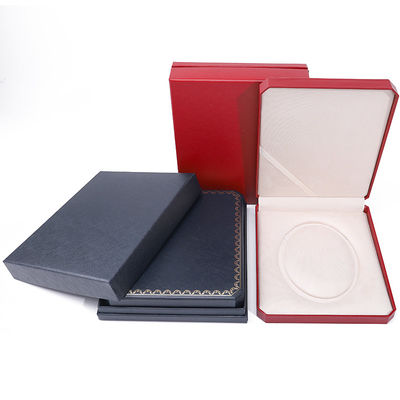 Emballage de boîte à bijoux en carton de marque, boîte à bijoux en papier faite à la main pour collier