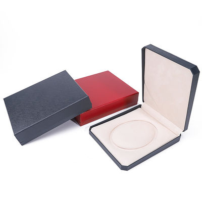 Emballage de boîte à bijoux en carton de marque, boîte à bijoux en papier faite à la main pour collier