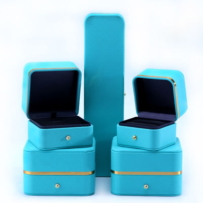 Boîte d'emballage de bijoux en cuir en PU de qualité rectangulaire pour bracelet, collier, montre et bague