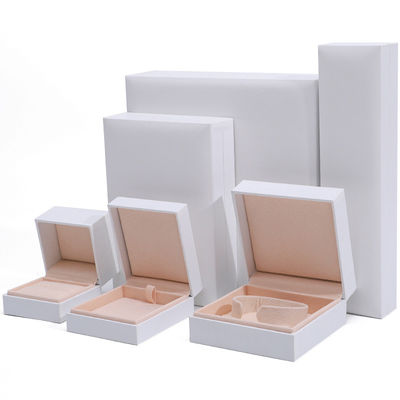 acheter Coffret de papier blanc pour bijoux 9x9x4cm personnalisé pour bracelet boucles d'oreilles Collier Ring Packaging online manufacture