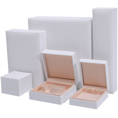Coffret de papier blanc pour bijoux 9x9x4cm personnalisé pour bracelet boucles d'oreilles Collier Ring Packaging