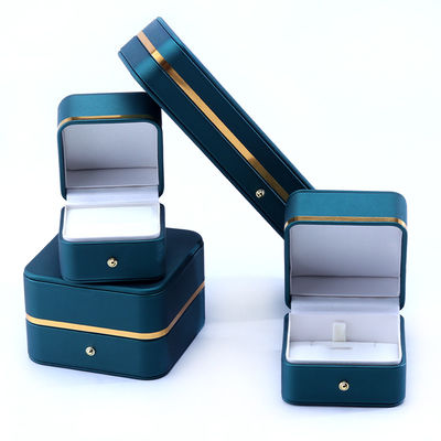 Boîte à bijoux en cuir de luxe faite à la main pour les accessoires de finition