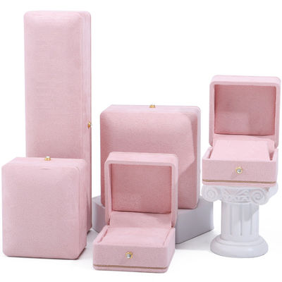 Boîte de bijoux rose rectangulaire pour emballage personnalisé de bracelets, colliers et anneaux