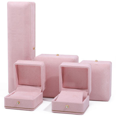 Boîte de bijoux rose rectangulaire pour emballage personnalisé de bracelets, colliers et anneaux