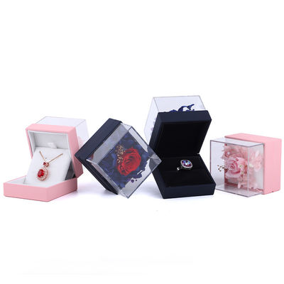 La boîte de collier de rose de luxe pour une présentation captivante