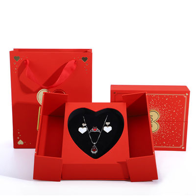 Boîte à bijoux en forme de cœur en forme de rose rouge Collier de la Saint-Valentin