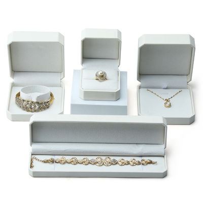 acheter Boîte de rangement de bijoux Hanhong pour boucles d'oreilles Bracelet en cuir blanc 10*10*5cm online manufacture
