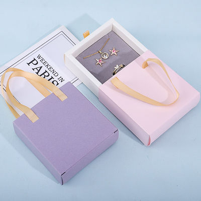 Boîte d'emballage de cadeaux en carton discret