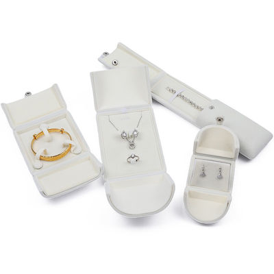 Boîte cadeau de bijoux en velours blanc exquis Boîte d'emballage de luxe pour pendentif d'anneau