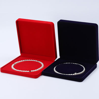 acheter Une boîte à bijoux en velours doux et élégant, un collier de perles, une boîte à bijoux. online manufacture