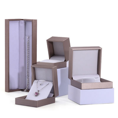 Finition de pinceau de kaki Joaillerie en faux cuir Packaging de luxe Set de boîte de velours