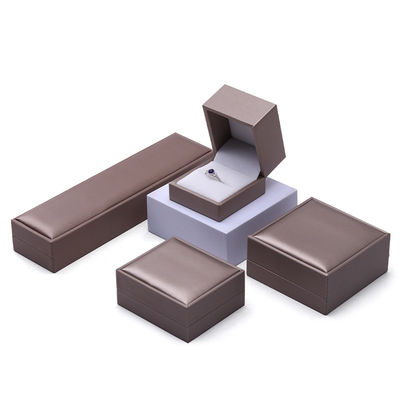 Finition de pinceau de kaki Joaillerie en faux cuir Packaging de luxe Set de boîte de velours