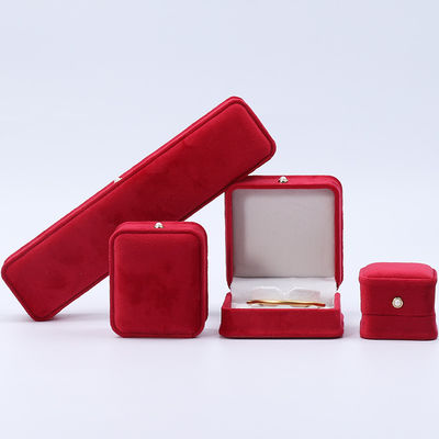 Vente en gros Fabrication de bijoux en velours de luxe Emballage Boîte Logo personnalisé Collier Bracelet Boucles d'oreilles Anneau Emballage en velours rouge Boîte à bijoux