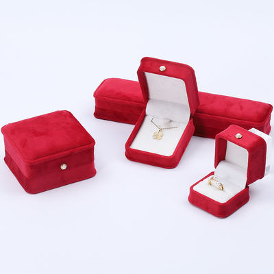 Vente en gros Fabrication de bijoux en velours de luxe Emballage Boîte Logo personnalisé Collier Bracelet Boucles d'oreilles Anneau Emballage en velours rouge Boîte à bijoux