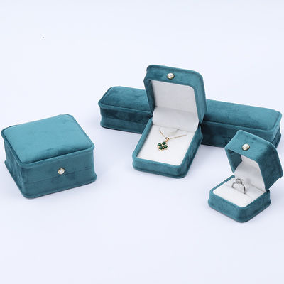 Vente en gros Fabrication de bijoux en velours haut de gamme Emballage Boîte Collier personnalisé Bracelet Boucles d'oreilles Ensemble de bijoux d'anneau Emballage de bijoux en velours vert Boîte avec logo
