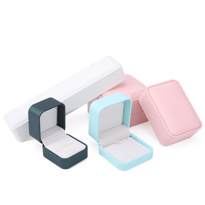 Boîte de rangement de bijoux en cuir en PU à toit convexe multicolore