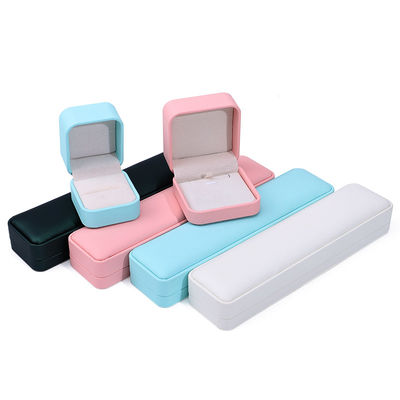 Boîte de rangement de bijoux en cuir en PU à toit convexe multicolore