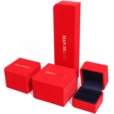 acheter Boîte à bijoux en cuir en PU en forme de diamant à arc rouge online manufacture