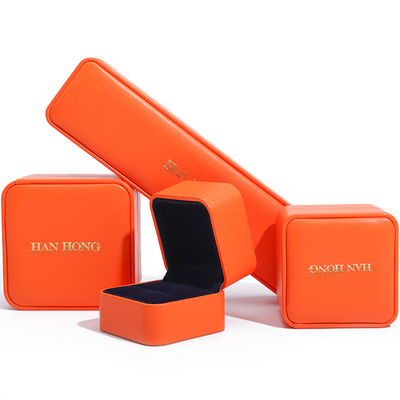 Emballage à chaud en faux en cuir lisse en joaillerie