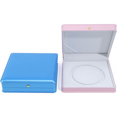 Touche douce couleur macaron collier en plastique perle boîte de rangement emballage de bijoux